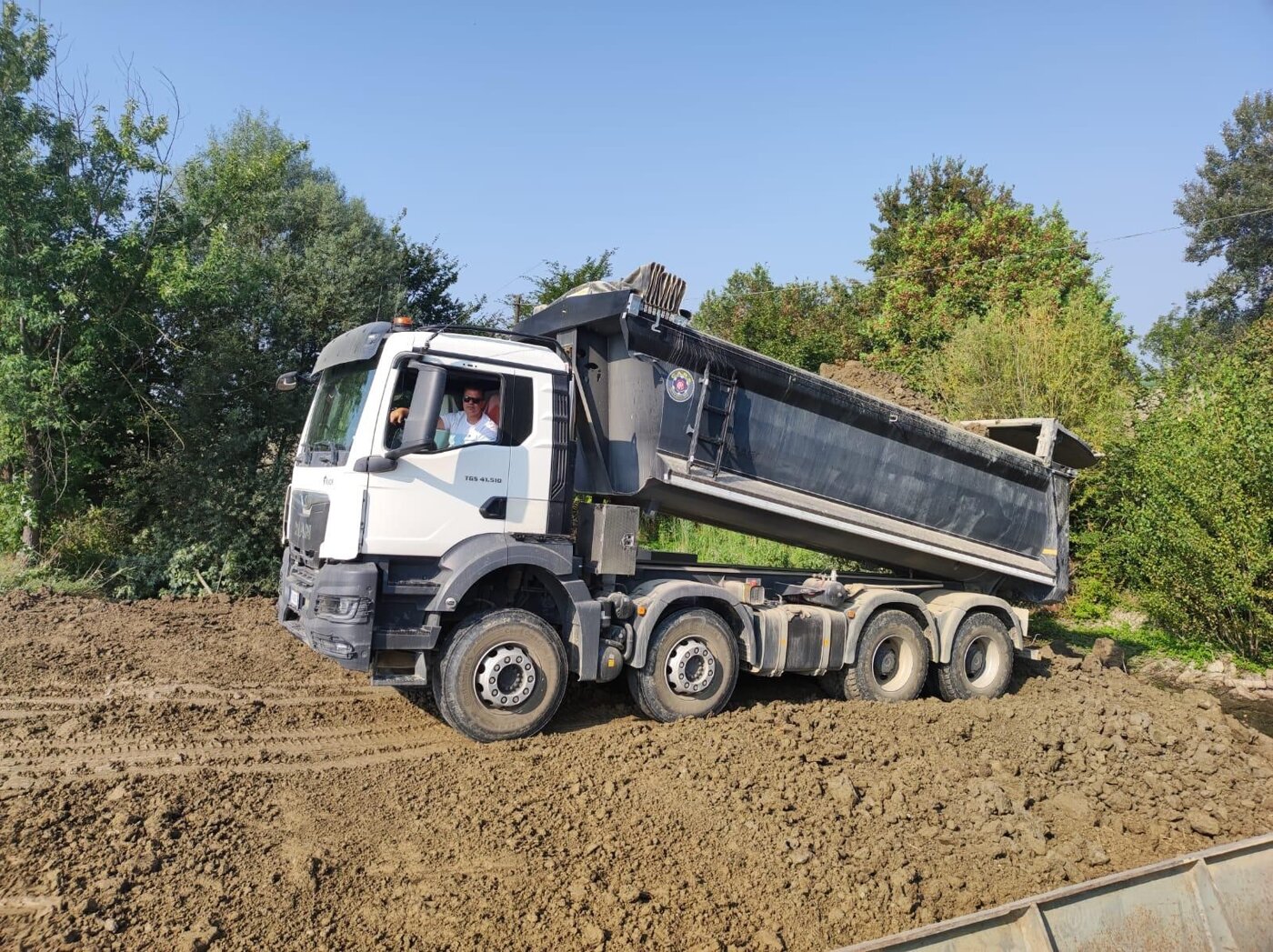 whatsapp image 2025-04-28 at 10.27.18.jpeg whatsapp image 2025-04-28 at 10.27.18.jpeg