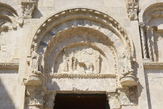 1deb6be8-14bd-4fed-a5b7-fbd1835006ac