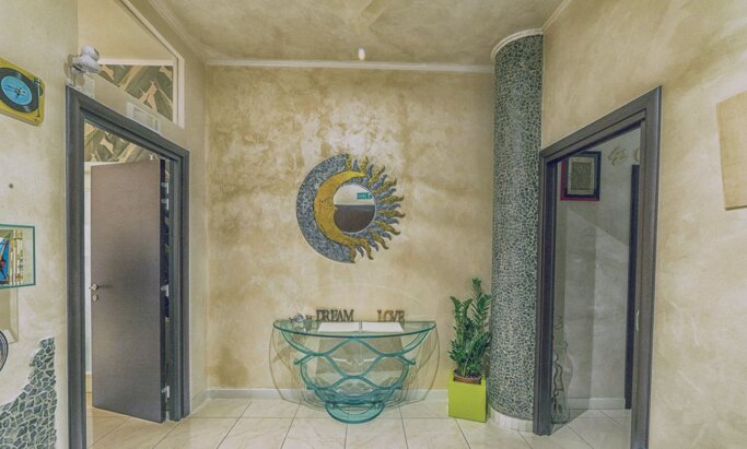 dabc1ba2-1da2-4a77-a4ae-eb55046d3c9e