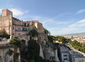 cagliari-piazza-indipendenza-01.jpeg
