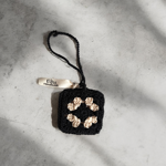 granny-porta-airpods-01