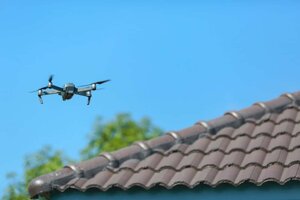 ispezione-tetti-con-drone.jpeg ispezione-tetti-con-drone.jpeg