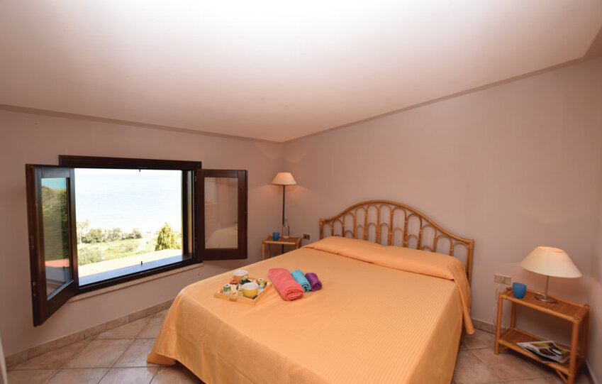 iss975_bed_01.jpeg iss975_bed_01.jpeg