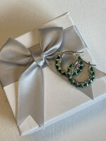 orecchini-a-cerchietti-pietre-verdi