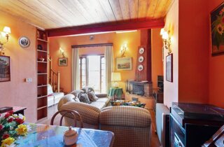 ingresso%20con%20scale.jpeg ingresso%20con%20scale.jpeg