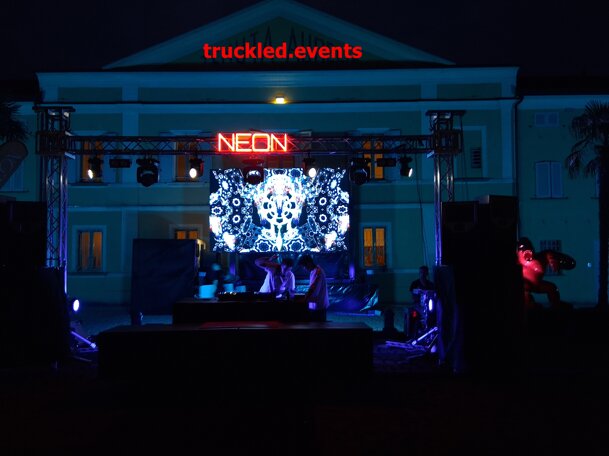 truckled-events_maxischermo_dj set_20250711.jpeg
