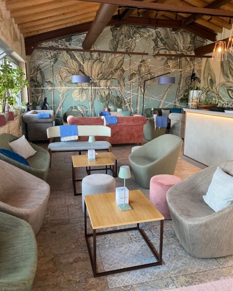 zona divanetti.jpeg zona divanetti.jpeg