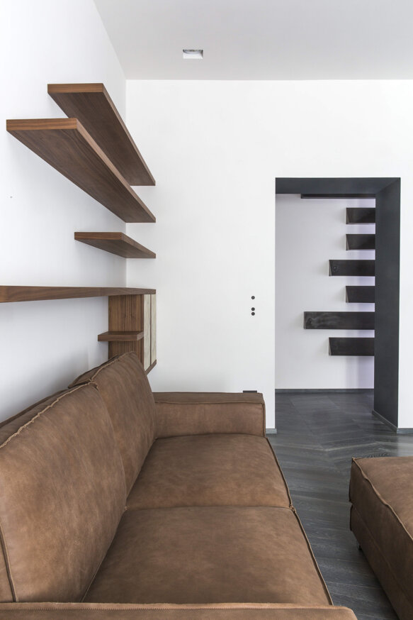 72c8711f-0e34-4fab-8ffc-990a053cb064