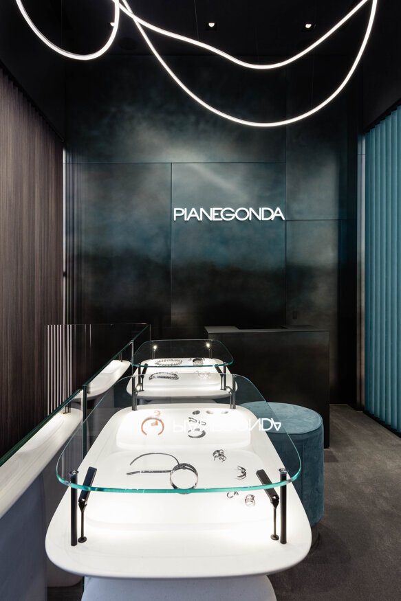 f22dc92f-4ef5-466e-9cb6-1417c87dce27