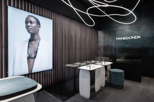 931b7504-40e9-4d29-a4fc-ef7d05d49920