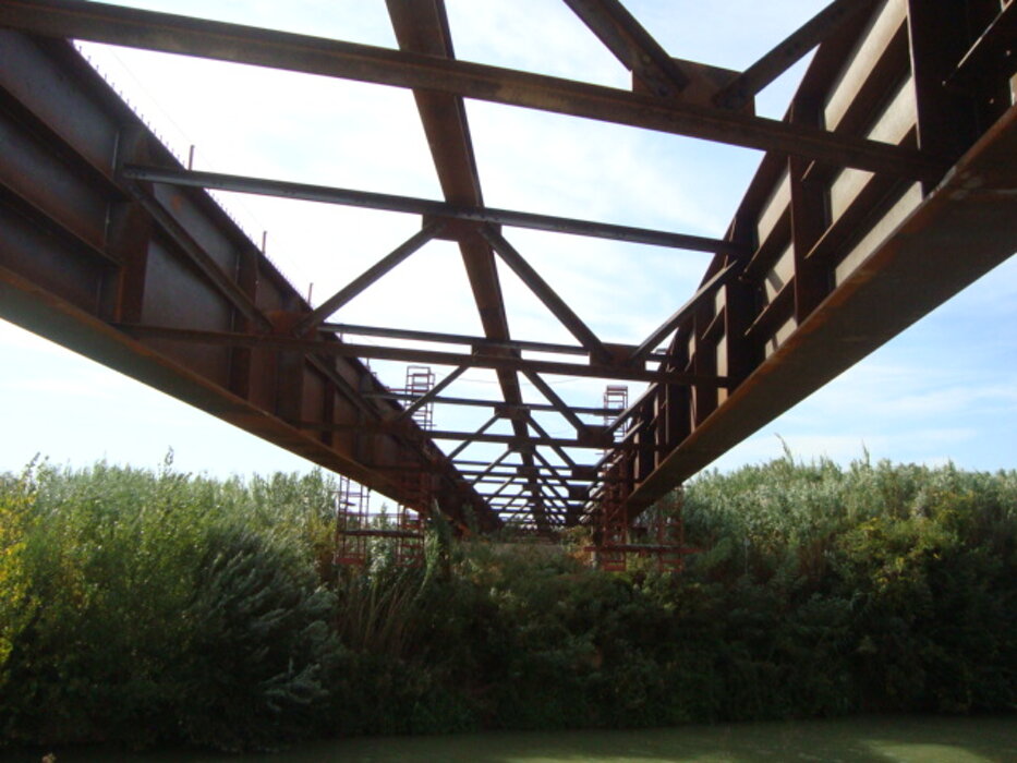 Realizzazione della struttura del Ponte in acciaio calcestruzzo sul Fiume Elsa