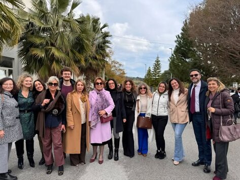 f3f759ed-d4a4-4bf1-b285-03ba855e5abe