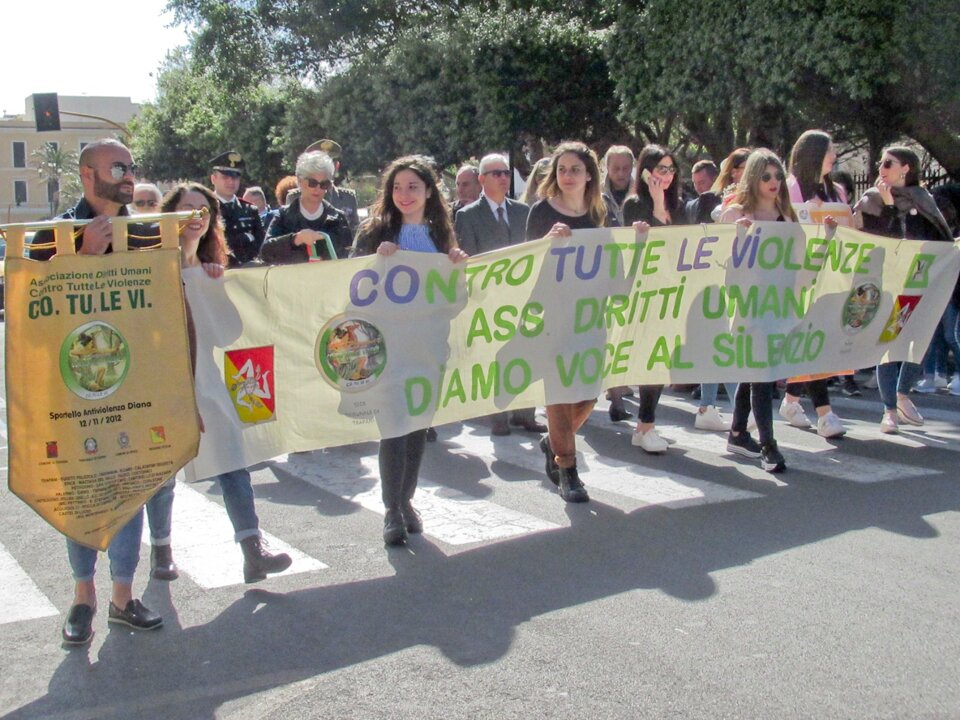 f2b067b4-0c19-4295-860b-fb742415e5d9