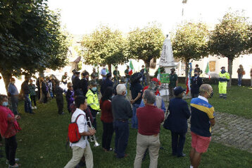 2da8db19-1a7a-43e7-b733-32135f5f9d9f