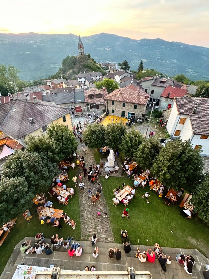 8fcd2bb3-f16e-486b-af0e-da3cd7c48ef4 8fcd2bb3-f16e-486b-af0e-da3cd7c48ef4