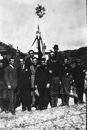 f1f3059e-8f3a-4276-bf7d-8d471dc9bd2b