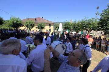 c9649853-51fe-4c53-a5c6-19dd14a1bc1e c9649853-51fe-4c53-a5c6-19dd14a1bc1e