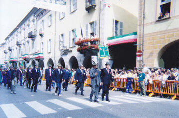 048c86cc-0c83-447f-bf50-fa251a42ae4b