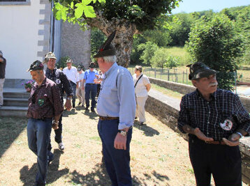 b5706988-28e4-4b80-91b3-a189824ce464 b5706988-28e4-4b80-91b3-a189824ce464