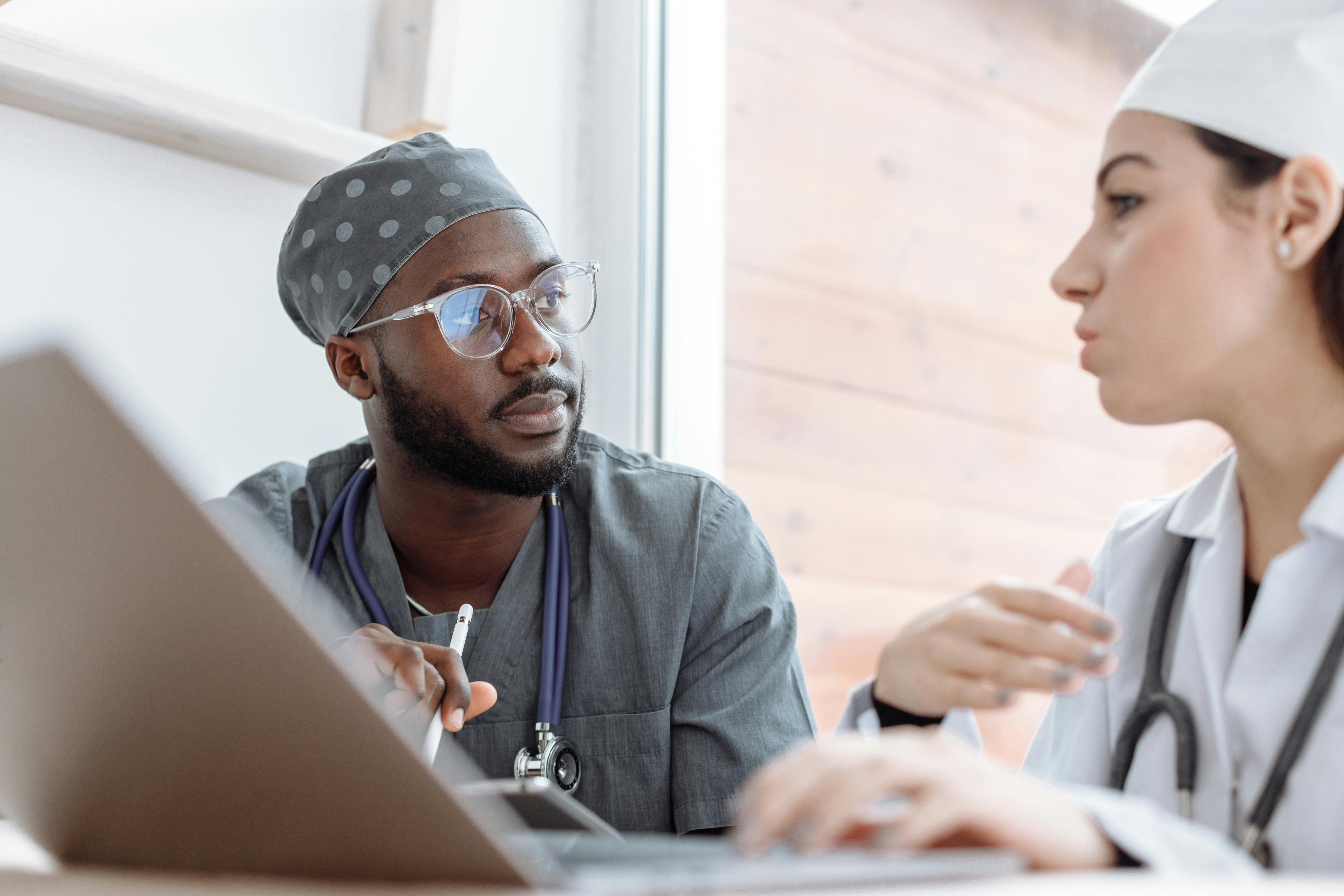 Proposta Nexsus: agli infermieri la stessa libert&agrave; di scelta dei medici