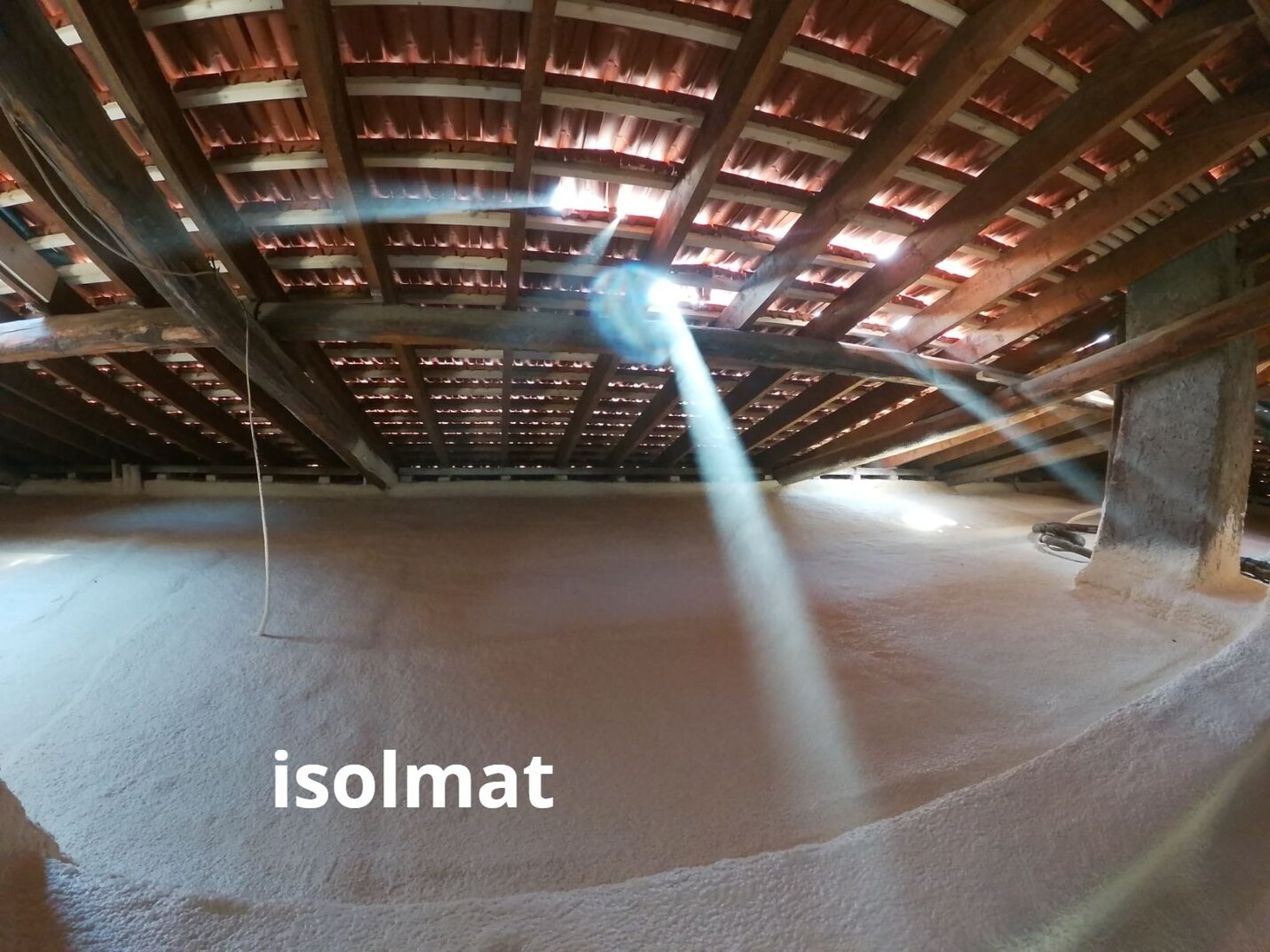 miglior isolamento sottotetto calpestabile con poliuretano a spruzzo ISOLMAT