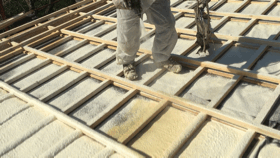 isolamento sottotetto con poliuretano espanso a spruzzo protegge da infiltrazioni acqua e muffa