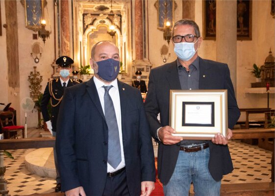 61b40610-b4e9-4d12-baa5-782fcf94be96