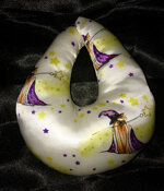 exclusive-top-knot-pillow