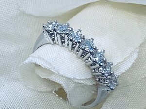 anello in oro e diamanti naturali