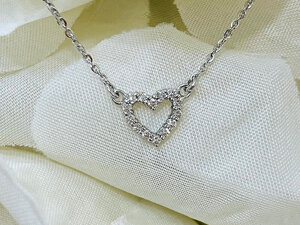 girocollo in oro e diamanti naturali