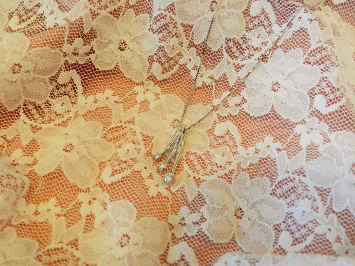 Girocollo trilogy in oro bianco e diamant