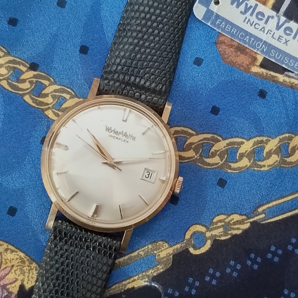 Gioielleria Fugazzi Bocciarelli. Orologio Wyler Vetta in oro meccanico a carica manuale Gioielleria Fugazzi Bocciarelli. Orologio Wyler Vetta in oro meccanico a carica manuale