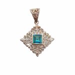 ciondolo-con-topazio-azzurro