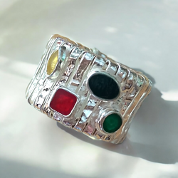 Gioielleria Fugazzi Bocciarelli. Anello a fascia in argento e smalto Gioielleria Fugazzi Bocciarelli. Anello a fascia in argento e smalto