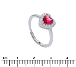 anello-in-argento-con-centrale-a-forma-di-cuore-e-contorno-in-zirconi