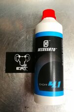 fluido-olio-freni-dot4-accossato-per-motoscooter-500ml