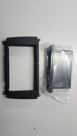 6512mercedes-clk-dal-2006-cornice-per-autoradio-con-portaoggetti6512