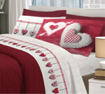 completo-letto-cuori-appesi-beige-rosso-lilla-blu