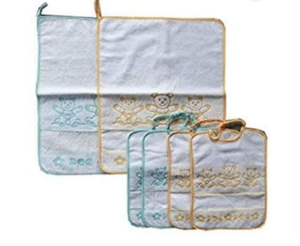 set-per-asilo-3-salviette-e-3-bavaglie