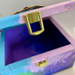 scatolina-con-gatto-e-corona