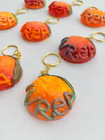 portachiavi-arancia-ivrea-in-resina