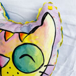 cuscino-gatto-seduto