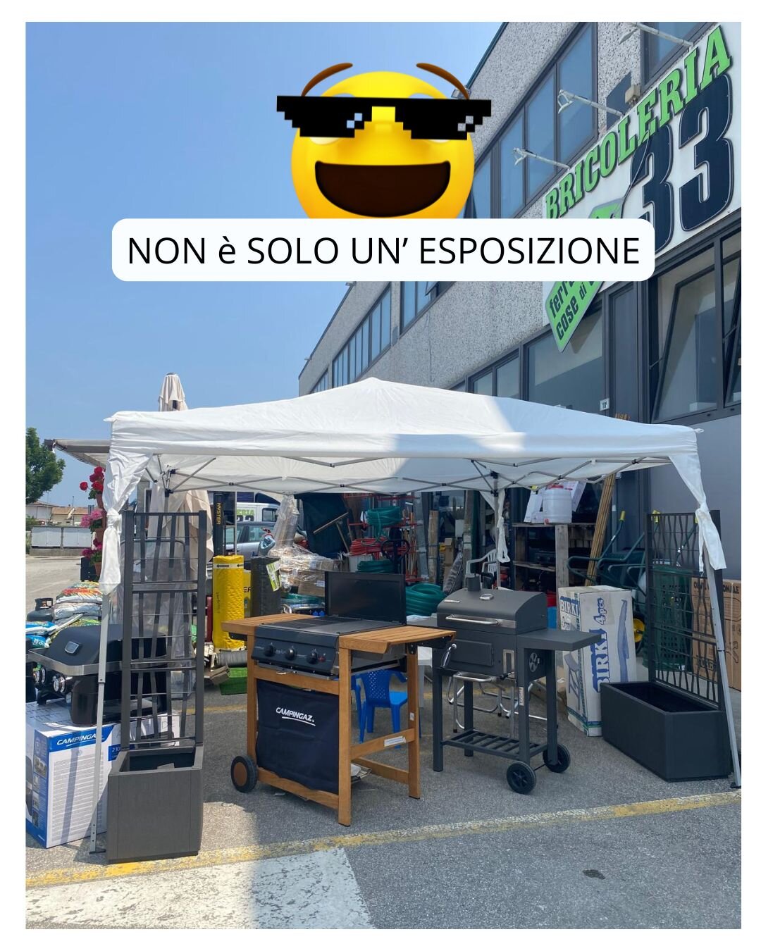 Abbiamo montato il gazebo fuori dal negozio&hellip; E sistemato tutti i BBQ, in bella vista! Per ora sono spenti&hellip; ma solo in attesa della tua prossima grigliata! Non &egrave; una semplice esposizione&hellip;&Egrave; un invito a scegliere il tuo BBQ ideale!