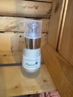 contorno-occhi-con-estratto-di-ciliegio-giapponese