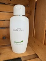 latte-detergente-viso