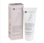 scrub-viso-con-polvere-di-noccioli-di-albicocca