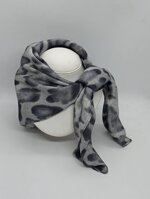 foulard-leopardato-grigio