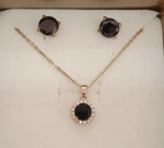 set-di-orecchini-e-collana