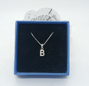 collana-in-argento-con-lettera