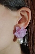 orecchini-perla-bianca-e-resina-lilla